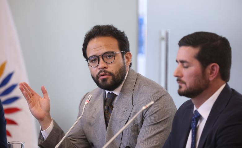 Edgar Lama, presidente del Directorio del IESS, se ha empecinado a desviar la atención de sus críticas por conflictos de interés. Flickr Asamblea Nacional